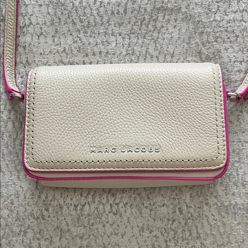 Marc Jacobs Crossbody Bag in Cream and Hot Pink